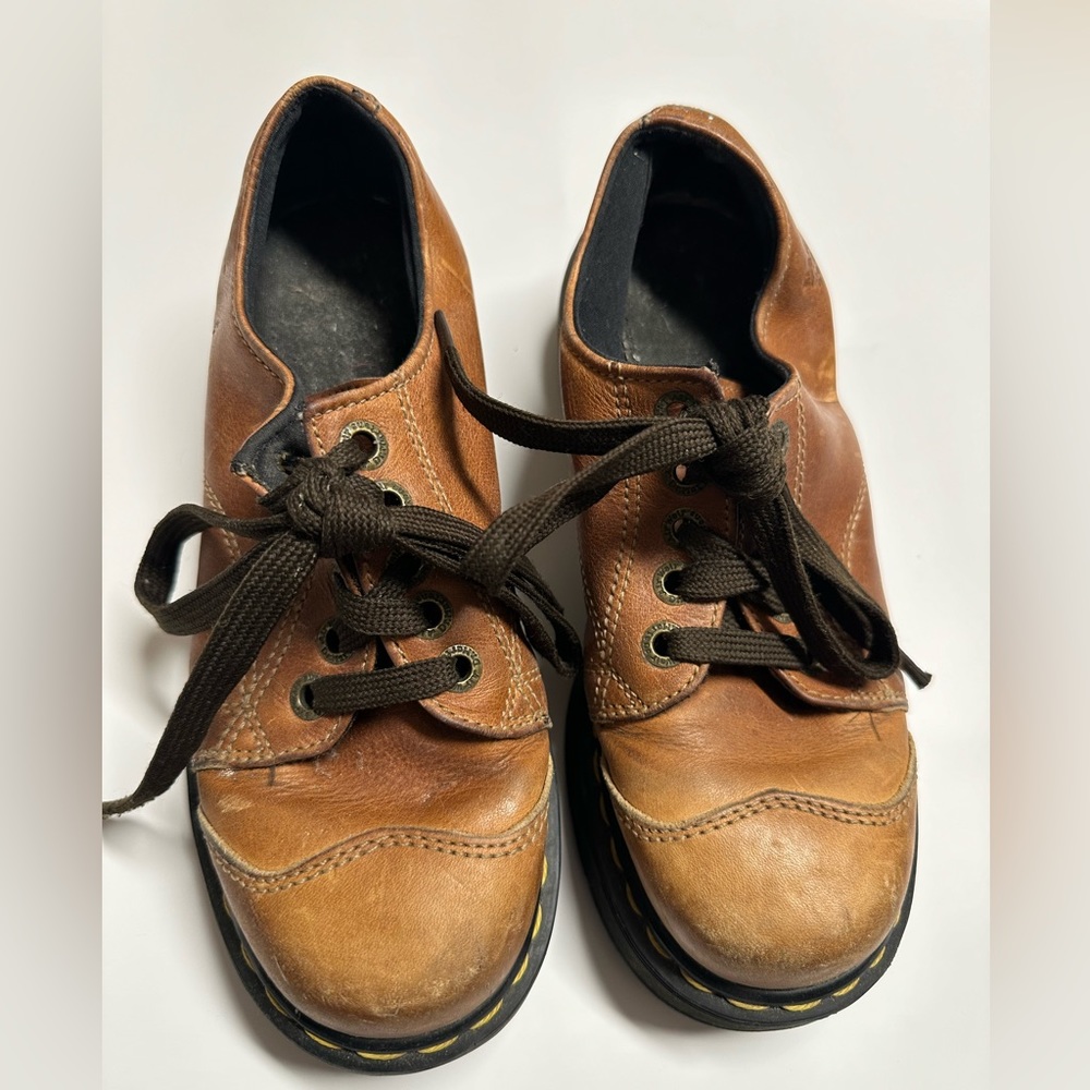 Vintage Dr. Martens Shoes Women’s Brown Leather Oxford with Thick Sole